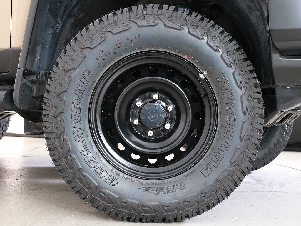 鉄チンホイールに新品ジオランダーX-ATタイヤ(285/70R17)をインストール！