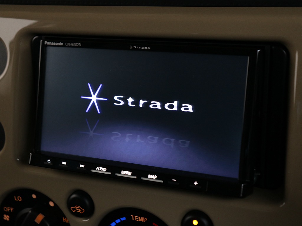 ストラーダ製7インチナビ装着済み！最新機種への変更もご相談ください！
