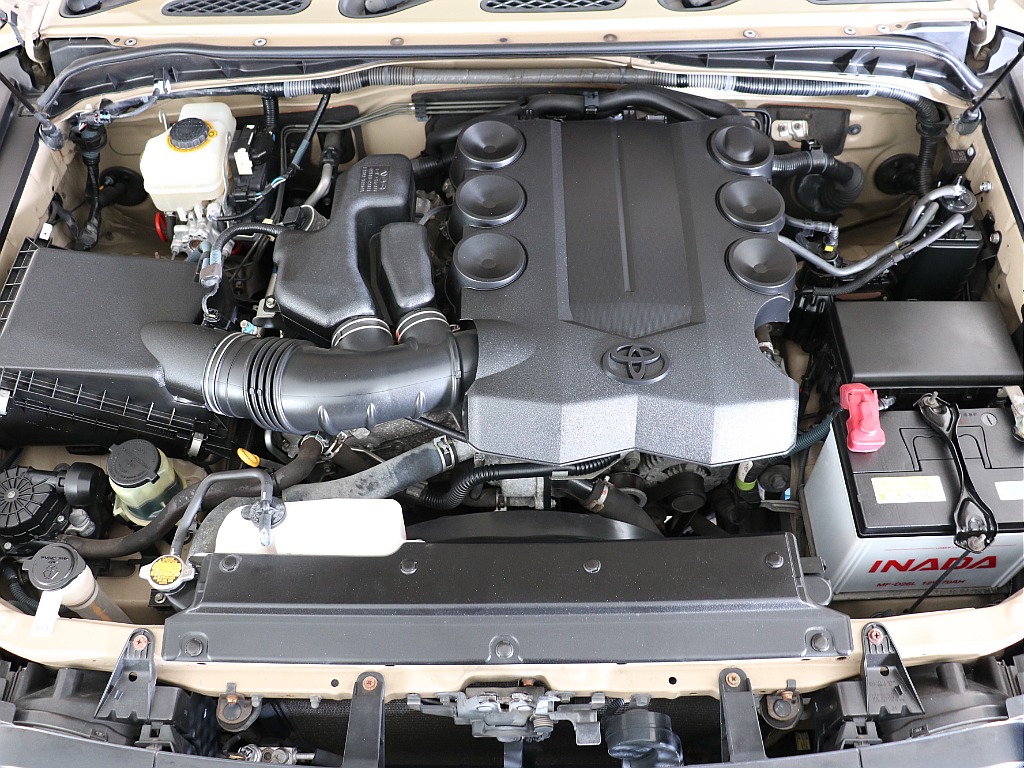 4.0L！ガソリンエンジン！耐久性にも評判がある１ＧＲエンジン！