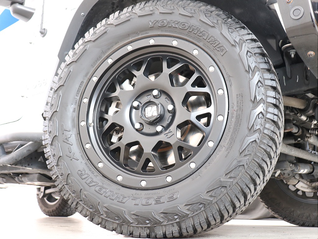 XTREME-JのAWにYOKOHAMA ジオランダーXATタイヤ（285/60R18）も装着済み！
