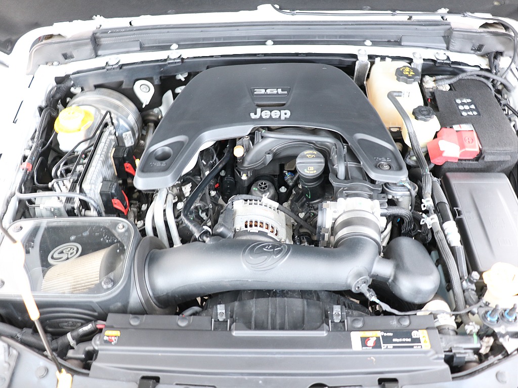 3.6Lガソリンエンジンでパワフルな爽快感を感じられます！