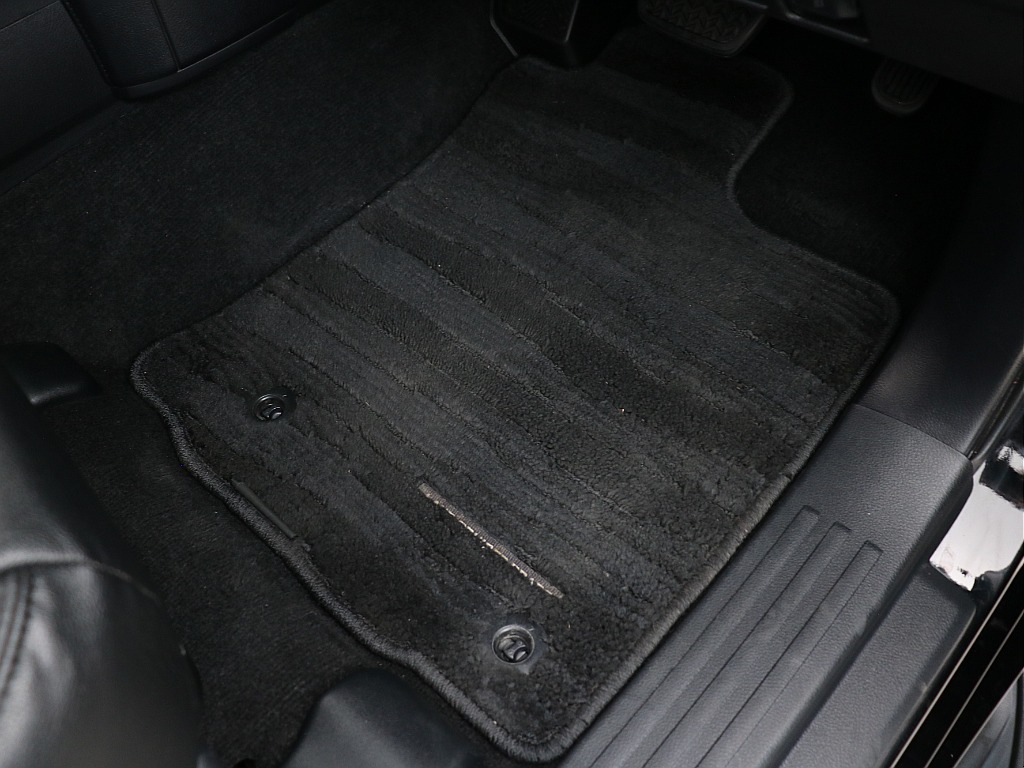 運転席フロアマット！