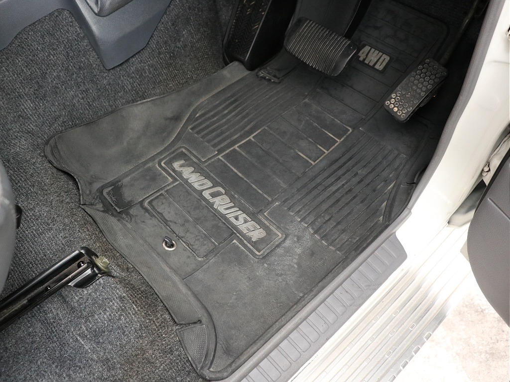 運転席用フロアマット！