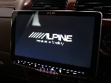 ALPINE製ディスプレイオーディオを搭載！