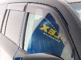 サイドバイザー付きのお車です！