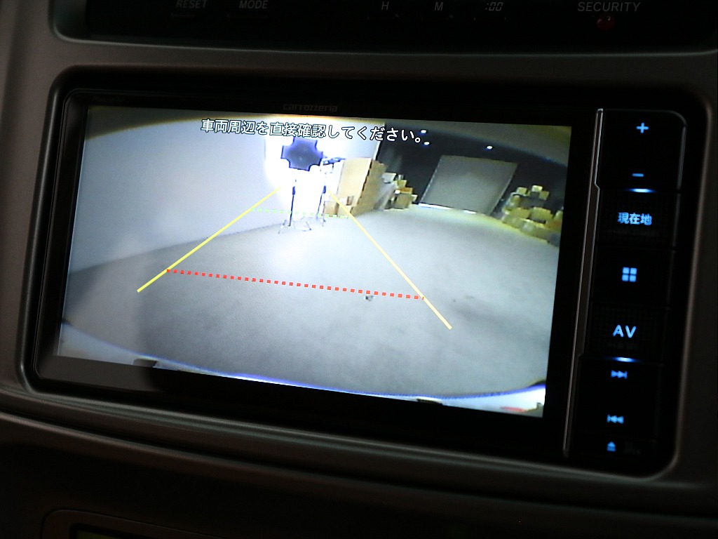 バックカメラも完備の為駐車も安心して行えます！