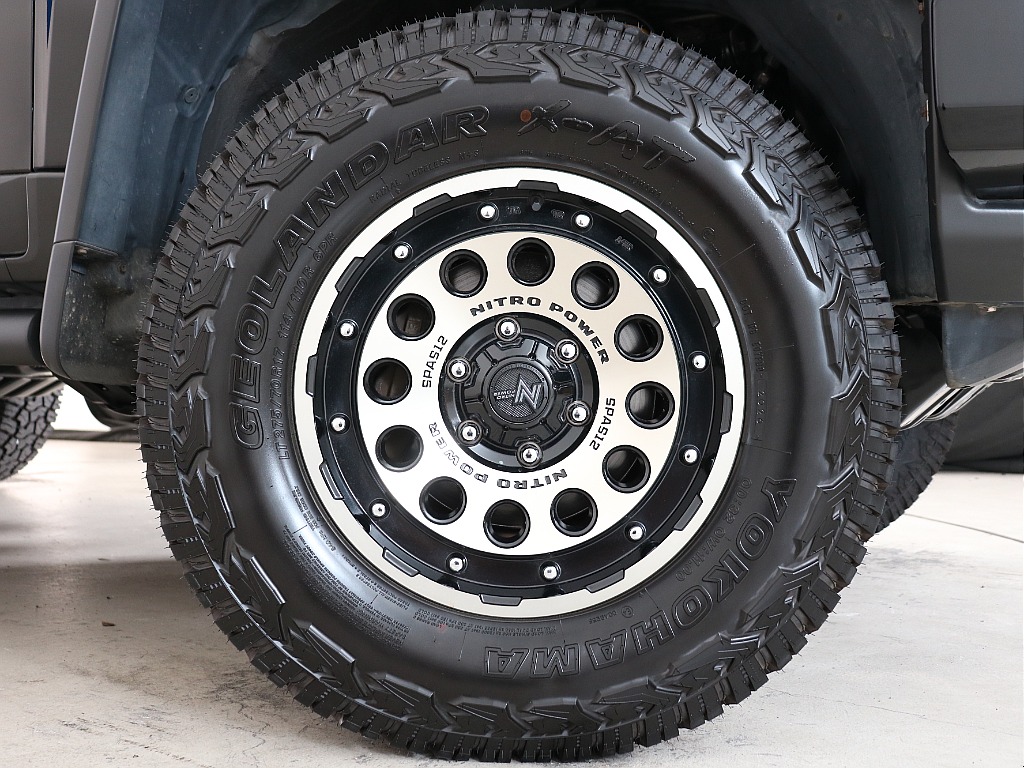 【新品】NITROPOWERのショットガンAW＆【新品】ジオランダーXATタイヤを装着しております！