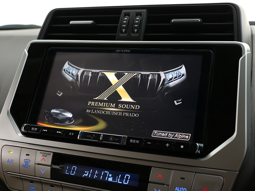 アルパインBIGX！専用スピーカーのお取り付けされているお車となっております！