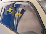 サイドバイザー付きのお車です！