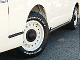 FLEXオリジナルカラーDEAN　コロラド　マーガレットホワイト　16インチAWを装着済み！　タイヤはTOYO　オープンカントリータイヤを合わせました。