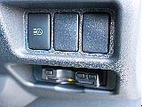 ハイウェイドライブの必需品ETCもビルトイン済み！　ETCの上にはオートハイビームのスイッチがあります。