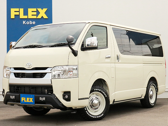 ☆新車☆　ハイエースVディーゼルターボ4WDをオフロード仕様に仕上げました！　ボディーカラーは特設カラーのライトイエロー！　ベッドキットを搭載し、車中泊対応の一台！　全国陸送納車OK！