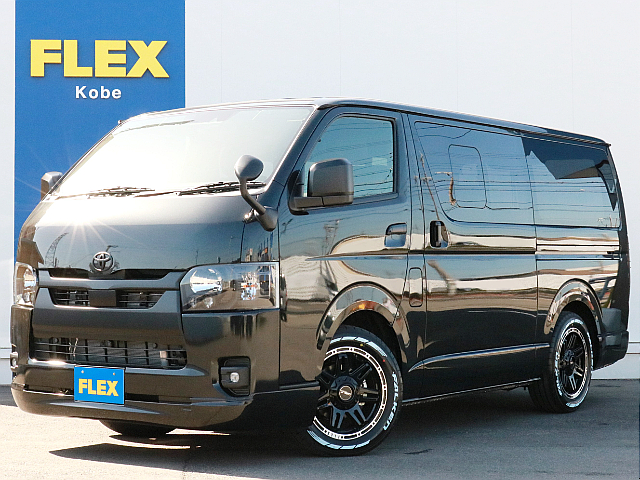 ☆新車☆　ハイエースVディーゼルターボ2WDダークプライムⅡ特別仕様車に車中泊対応のベッドキットType2を搭載！　メッキパーツ等ブラック塗装済みのブラックパッケージ！