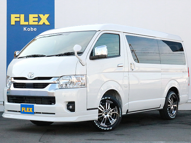 ☆未登録新車☆　ワゴンGLガソリン4WDが神戸店に入庫しました！　標準シート配列のまま、FLEXアイテムを中心にカスタムした一台！　10人乗りなので旅行や送迎に適しています。全国陸送納車可能です！