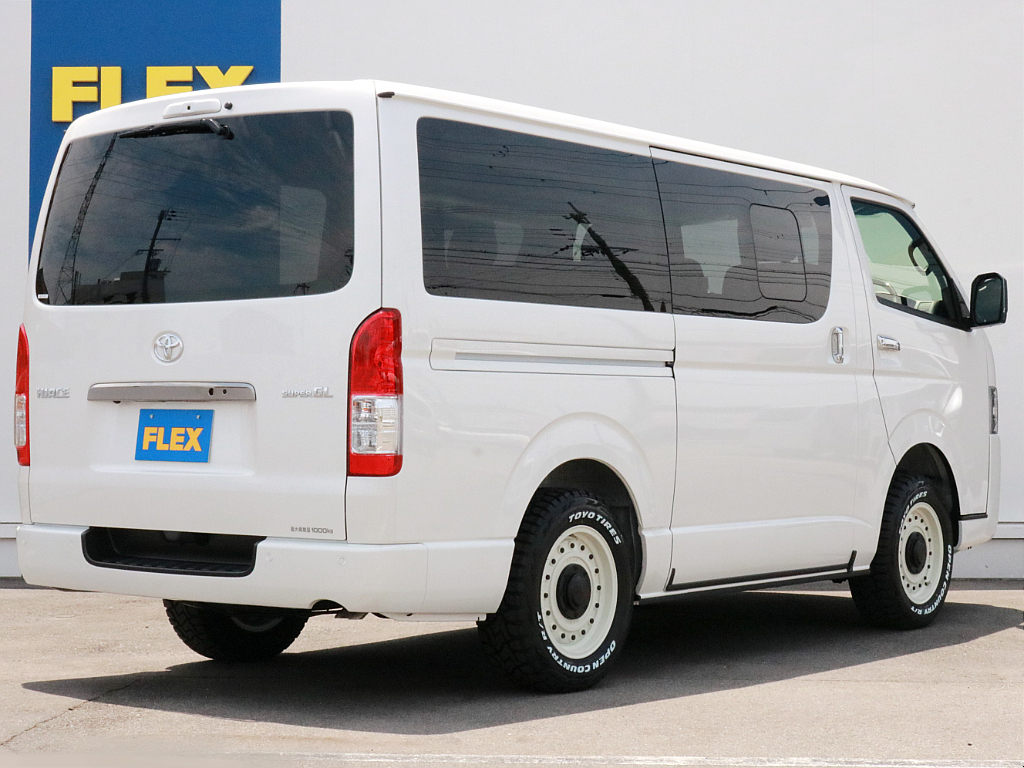 ハイエースの事なら専門店のFLEXハイエース神戸店へ！　新車中古車販売は勿論、経費が使えるリースやローンを使った販売など新たなハイエースライフを始めるお手伝いを致します！