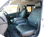 純正シート全席にFLEXオリジナル レザー調シートカバーを装着済み！　車内の高級感を演出すると共に、純正シートの保護効果も期待出来ます。