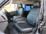FLEXオリジナル レザー調シートカバーを装着済み！　車内の高級感を演出すると共に純正シートの保護効果も期待出来ます。