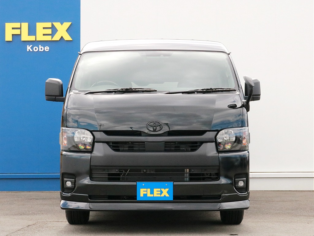 ブラックパッケージのワイドバン　ガソリン4WDでお出かけしましょう！　新車不足の為、現車のある今がチャンス！　お求めは、FLEX神戸店まで！