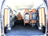 ４列目を跳ね上げれば大きなお荷物も楽々積めます
