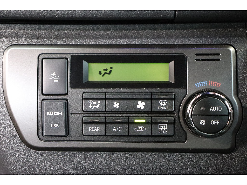 トヨタ ハイエースバン(46枚目)