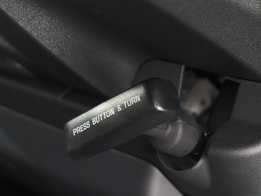 【R6年ハイエースVダークプライムⅡディーゼル４WD・パナ１０インチナビ】両側パワスラ・サイドバー【全国納車可能】