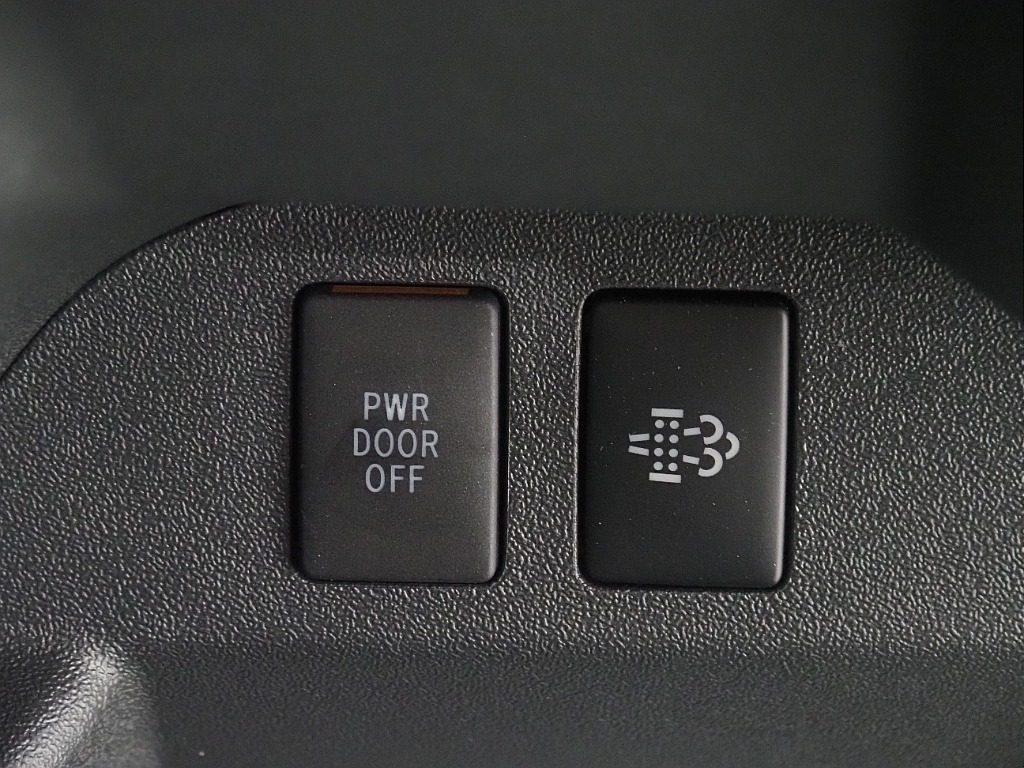 【R6年ハイエースVダークプライムⅡディーゼル４WD・パナ１０インチナビ】両側パワスラ・サイドバー【全国納車可能】