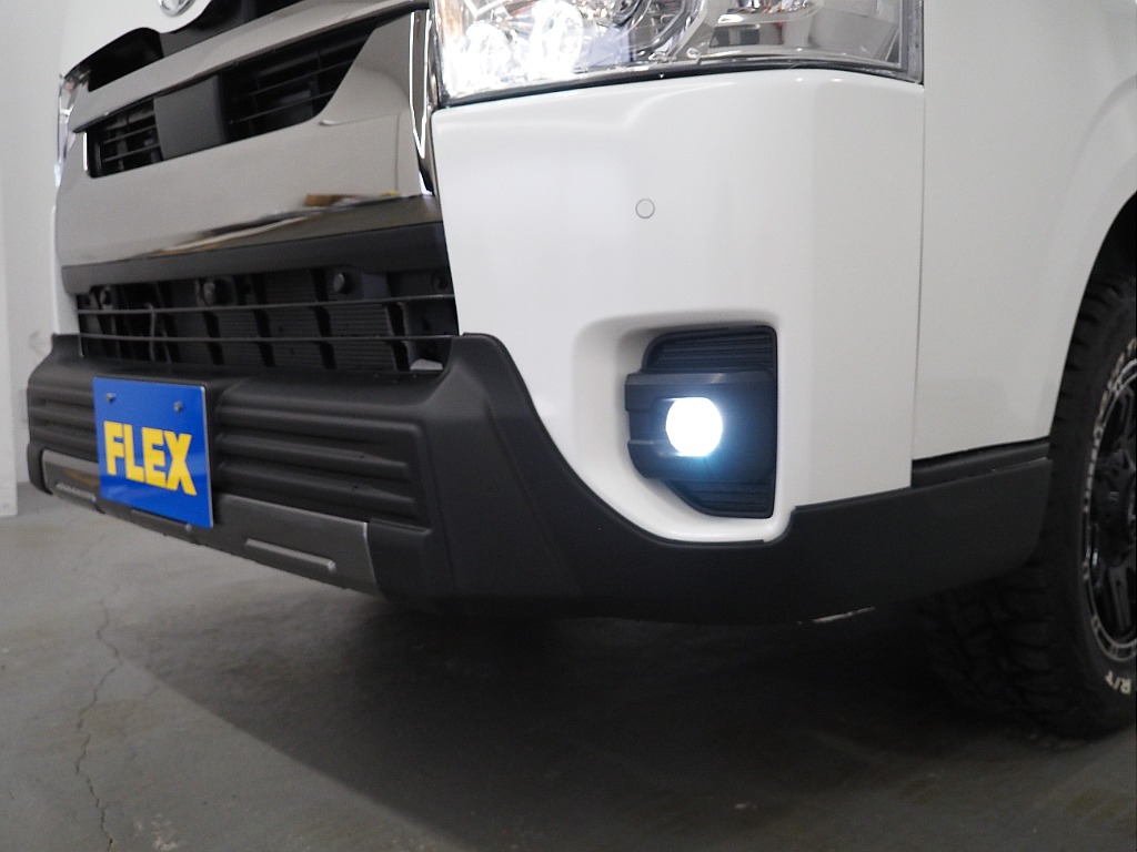 【R6年ハイエースVダークプライムⅡディーゼル４WD・パナ１０インチナビ】両側パワスラ・サイドバー【全国納車可能】