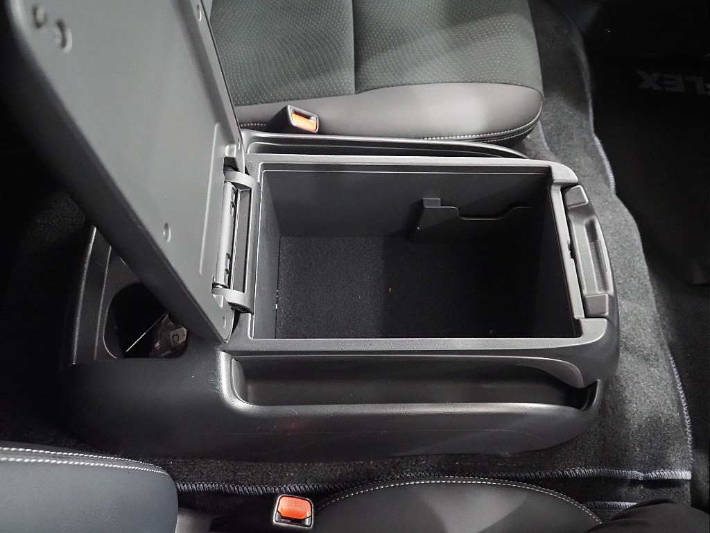 【R6年ハイエースVダークプライムⅡディーゼル４WD・パナ１０インチナビ】両側パワスラ・サイドバー【全国納車可能】