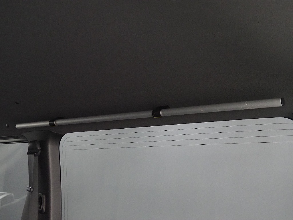 【R6年ハイエースVダークプライムⅡディーゼル４WD・パナ１０インチナビ】両側パワスラ・サイドバー【全国納車可能】