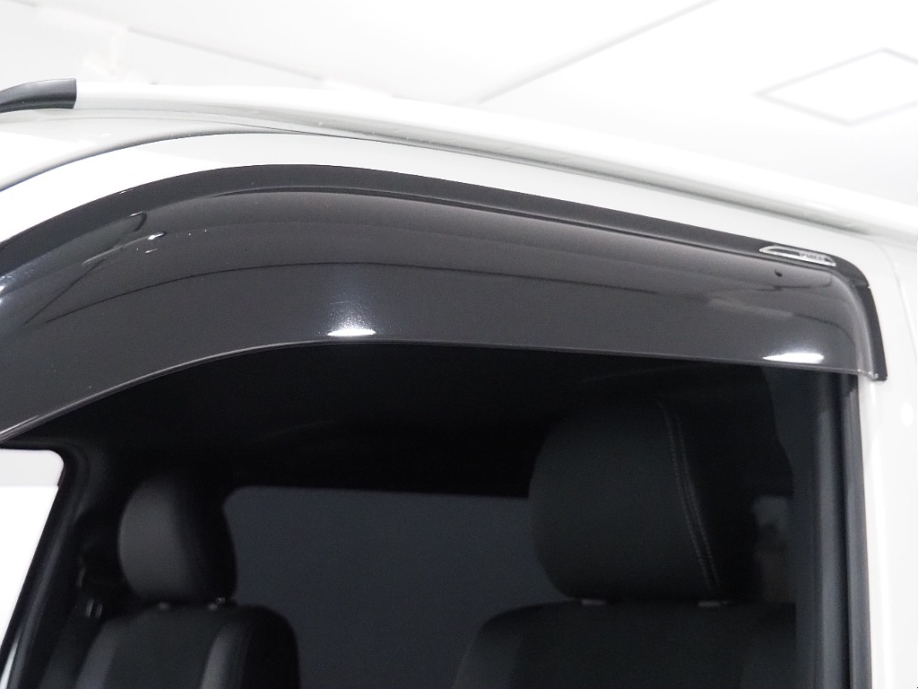 【R6年ハイエースVダークプライムⅡディーゼル４WD・パナ１０インチナビ】両側パワスラ・サイドバー【全国納車可能】