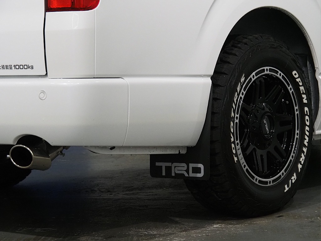 【R6年ハイエースVダークプライムⅡディーゼル４WD・パナ１０インチナビ】両側パワスラ・サイドバー【全国納車可能】