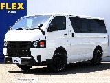 新車ハイエースＤＸガソリン２ＷＤカスタム車両の入庫