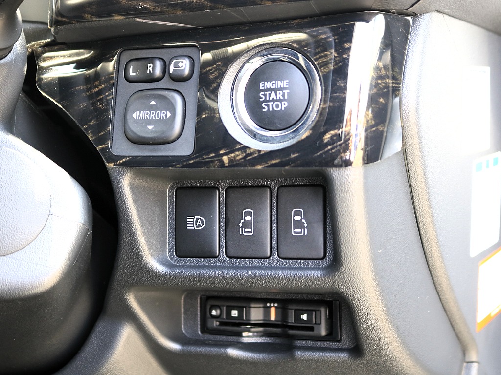 メーカーオプション両側パワースライドドア