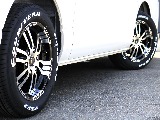 定番のナスカータイヤを装着