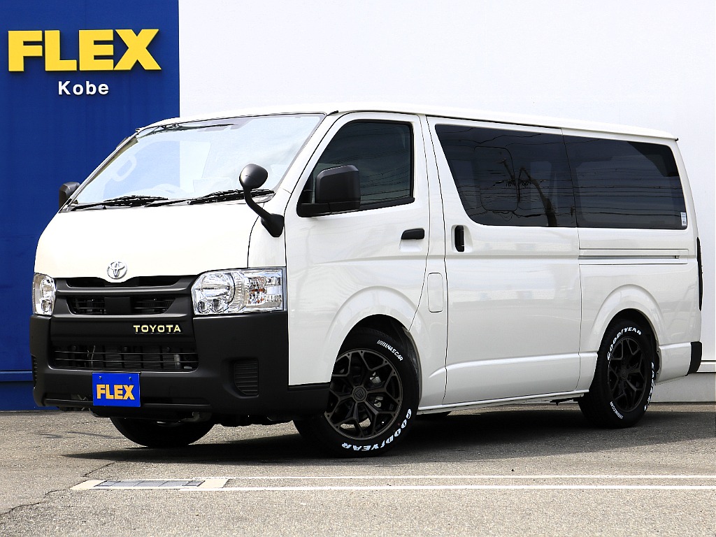 新車ハイエースV　ＤＸディーゼル２ＷＤカスタム車両の入庫