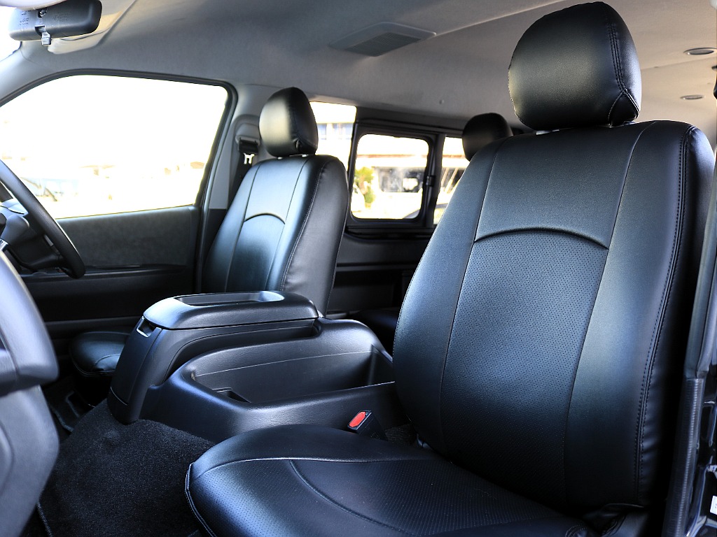 全席シートカバーを装着