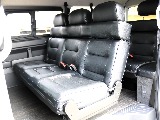 リヤシート３名乗車に変更済み