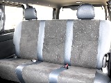 大人３人乗車可能なリアシート