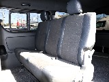 大人３人乗車可能なリアシート