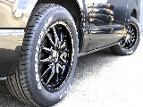 定番のナスカータイヤを装着