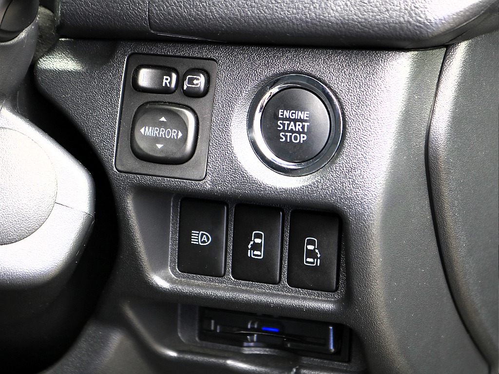 メーカーオプション両側パワースライドドア