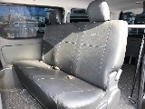 大人３人乗車可能なリアシート