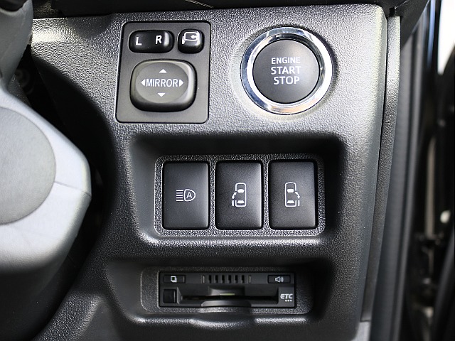 メーカオプション両側パワースライドドア