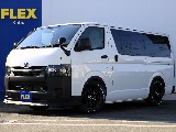 新車ハイエースDXガソリン２WDwoodvillageキャッピングカーの入庫