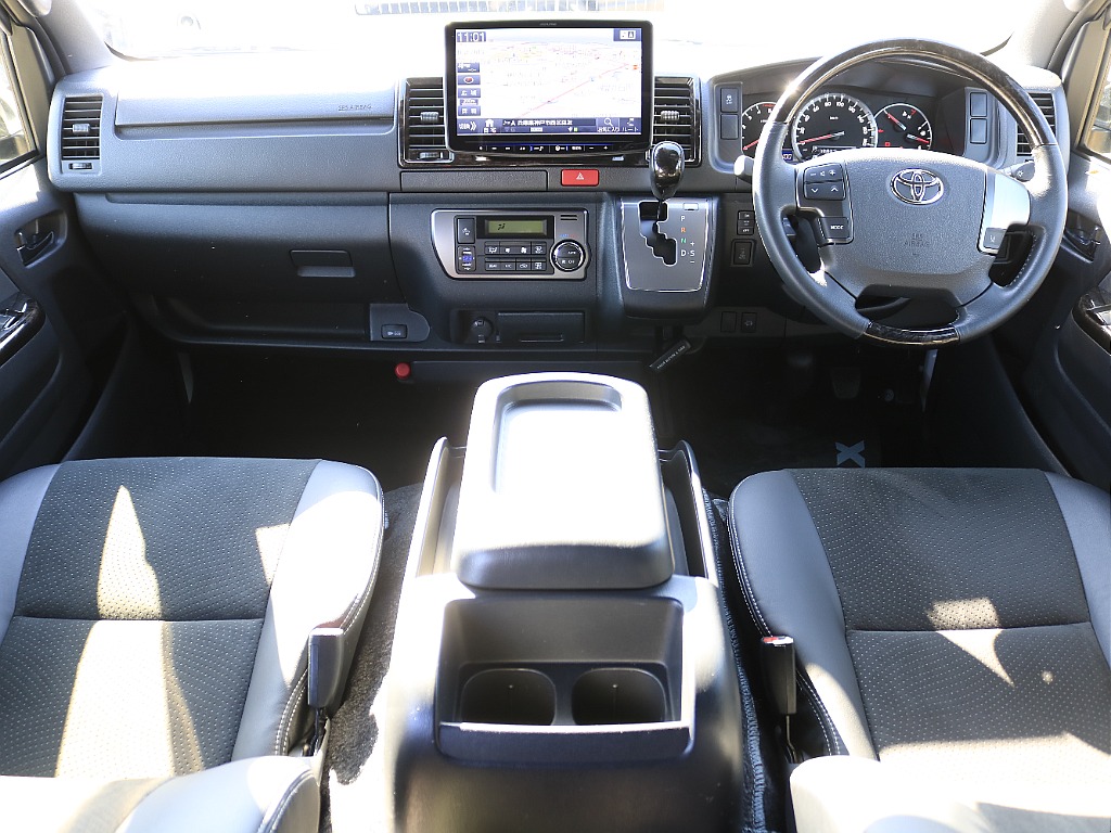 上質なインパネ周り