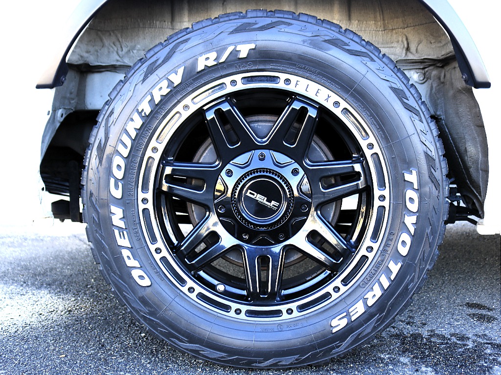 トヨタ&nbsp;ハイエースバン&nbsp;5D2.8DTスーパーGLダークプライムⅡロング&nbsp;厳選仕入れ&nbsp;兵庫県の詳細画像&nbsp;その13