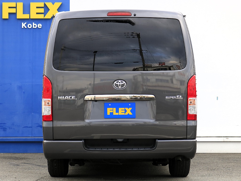 トヨタ ハイエースバン(8枚目)