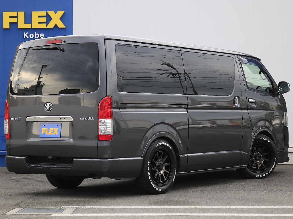 トヨタ ハイエースバン(9枚目)