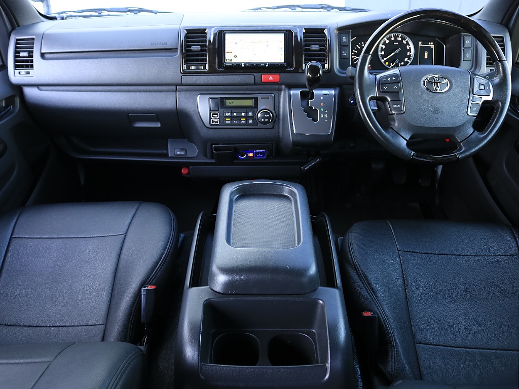 上質なインパネ周り