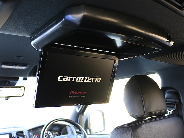 カロッツェリア製フリップダウンモニター